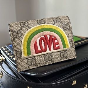 Gucci Rainbow Love Wallet 💕🌈